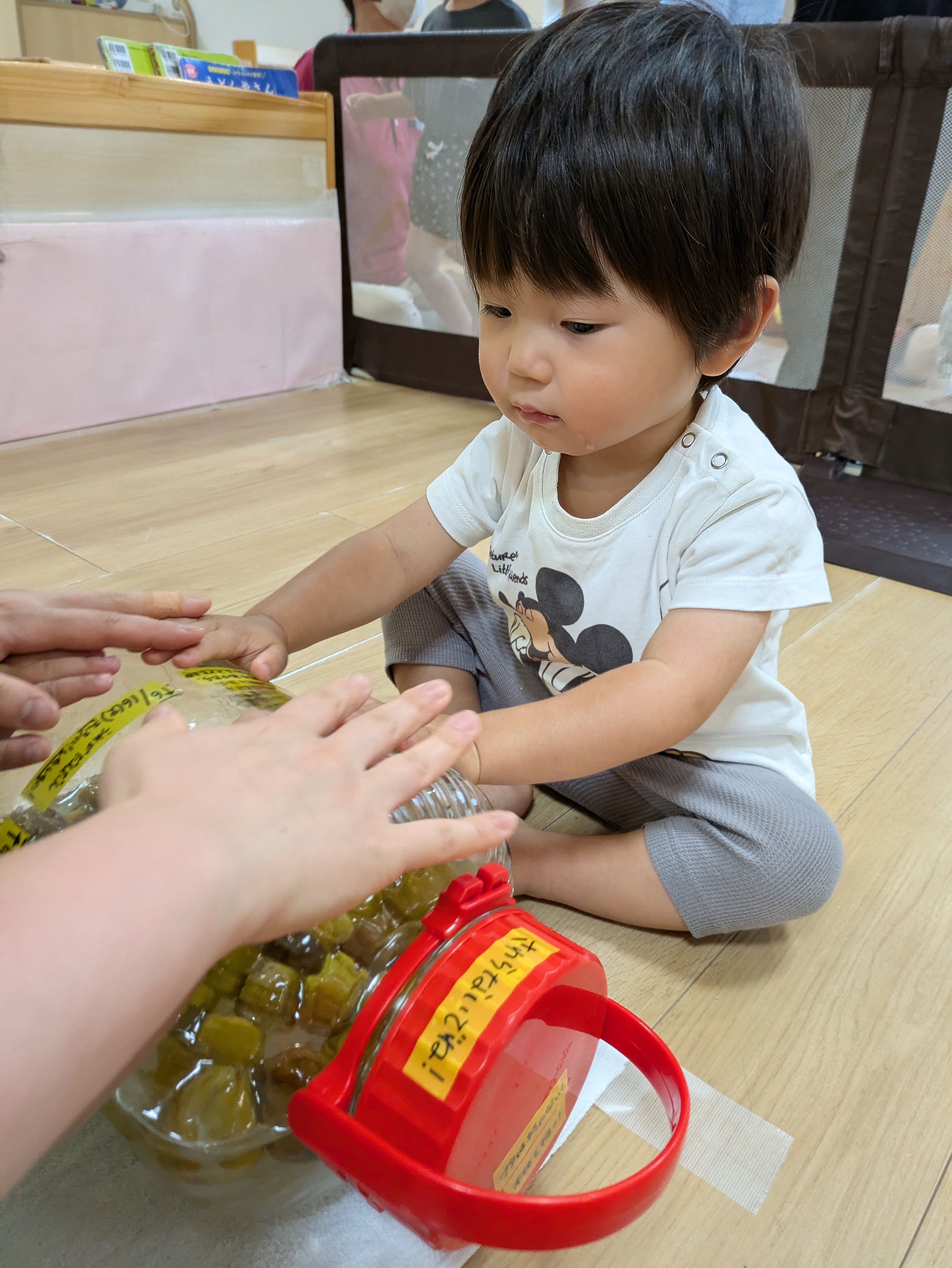 梅ジュースをコロコロ♪（わかば組）