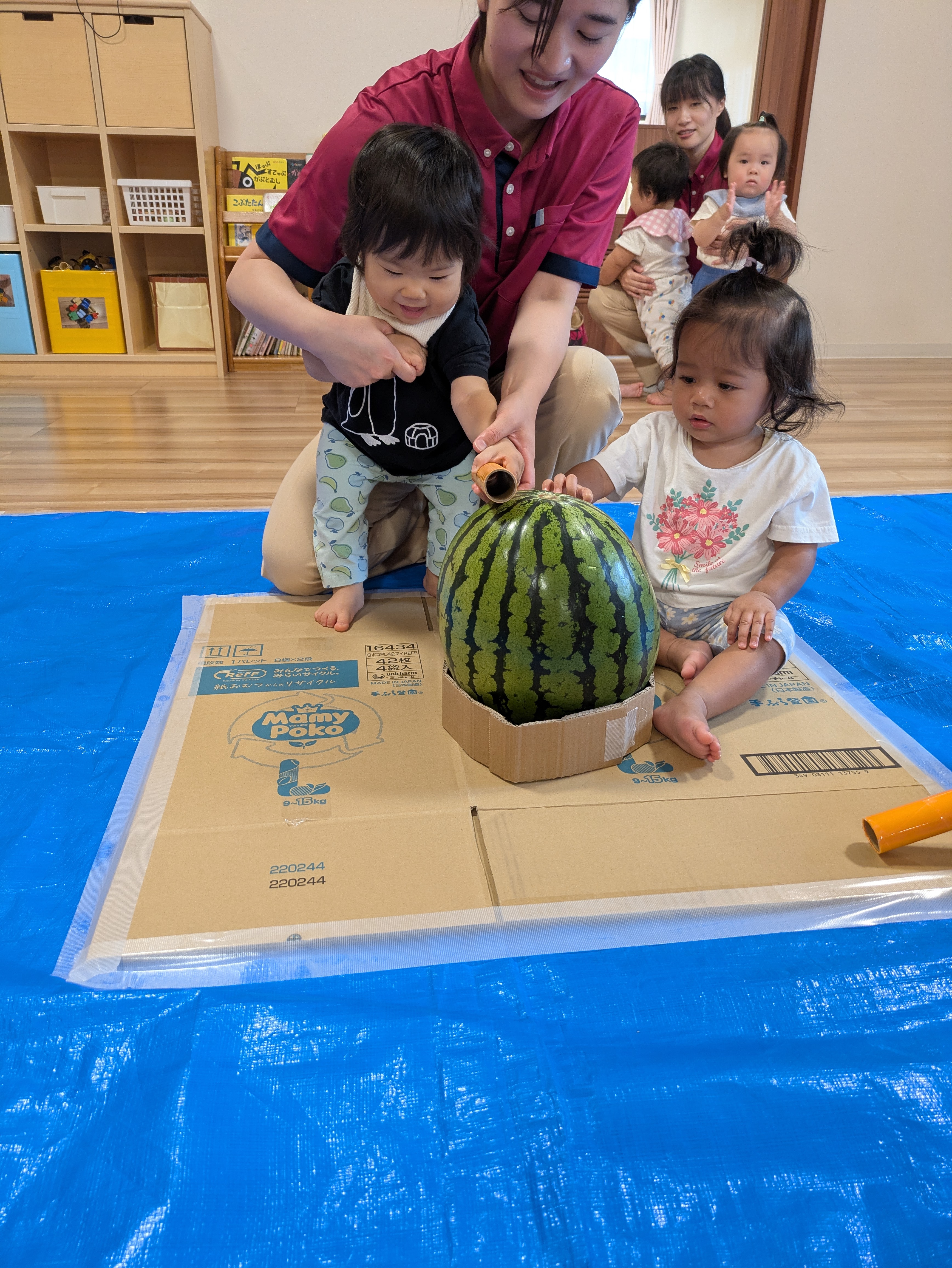 たのしいスイカ割り　～０・１・２歳児クラス～