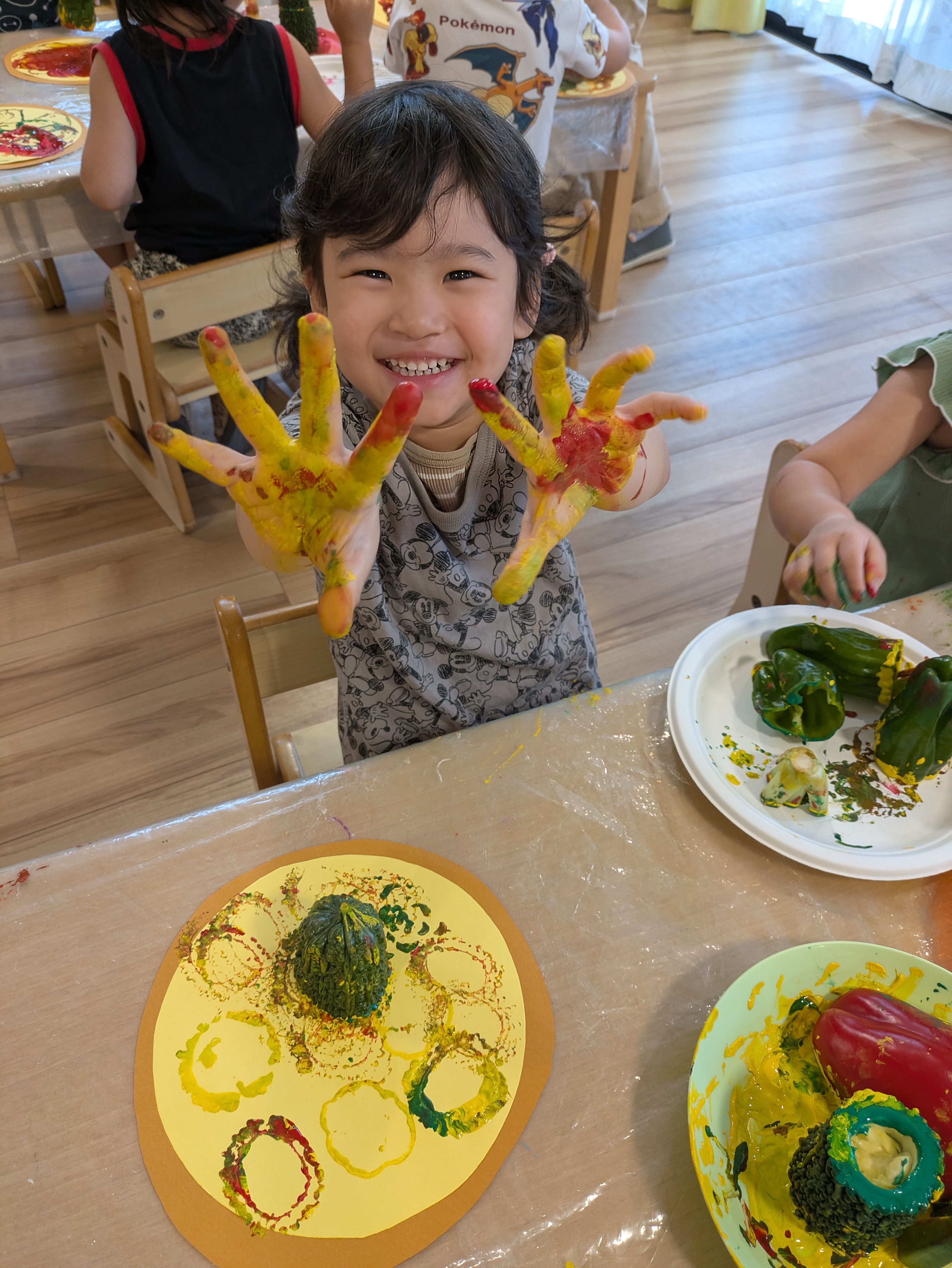 3歳児　ひなた組　夏野菜スタンプの食育