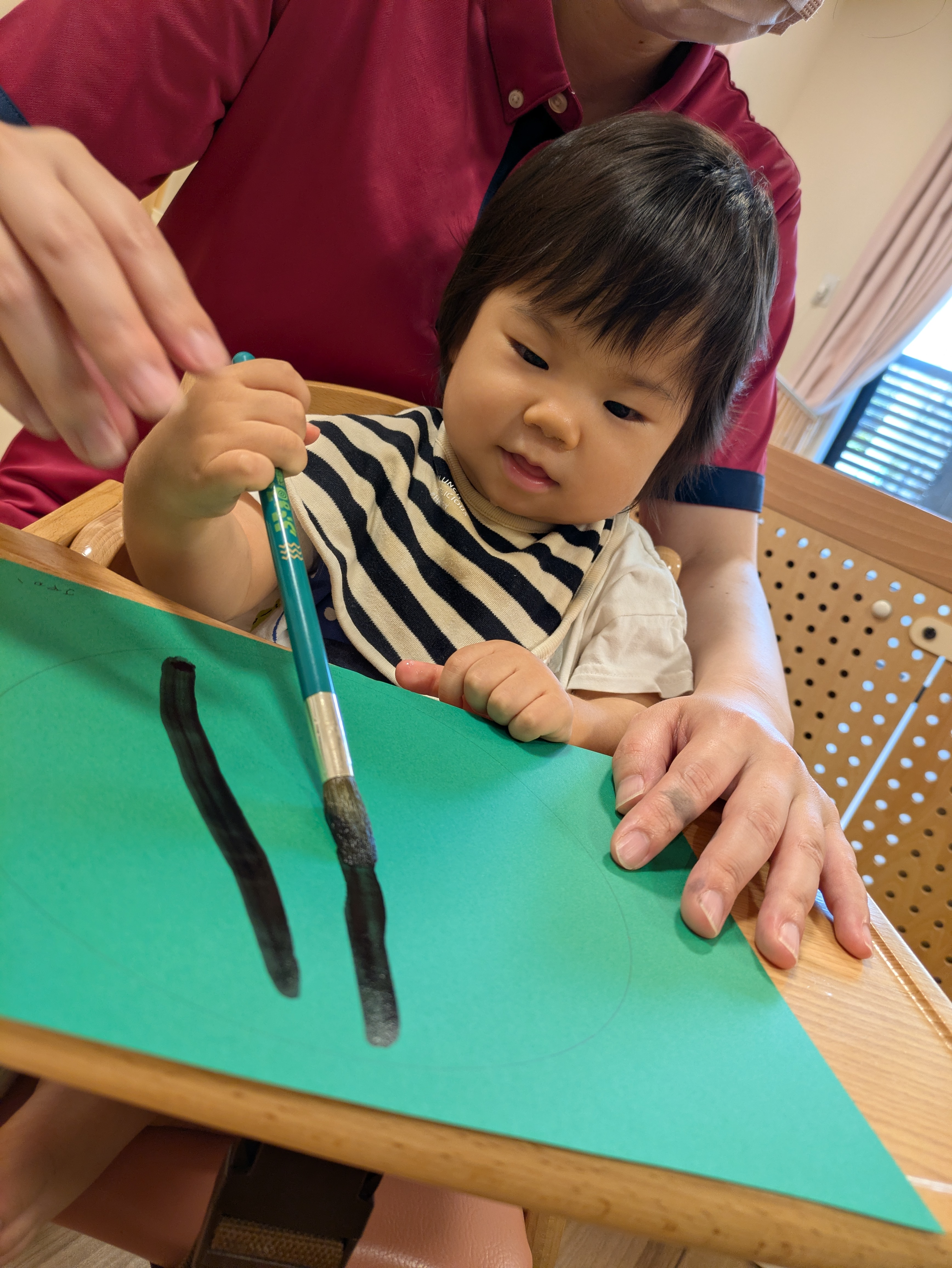 ０歳児　いぶき組　すいか作り