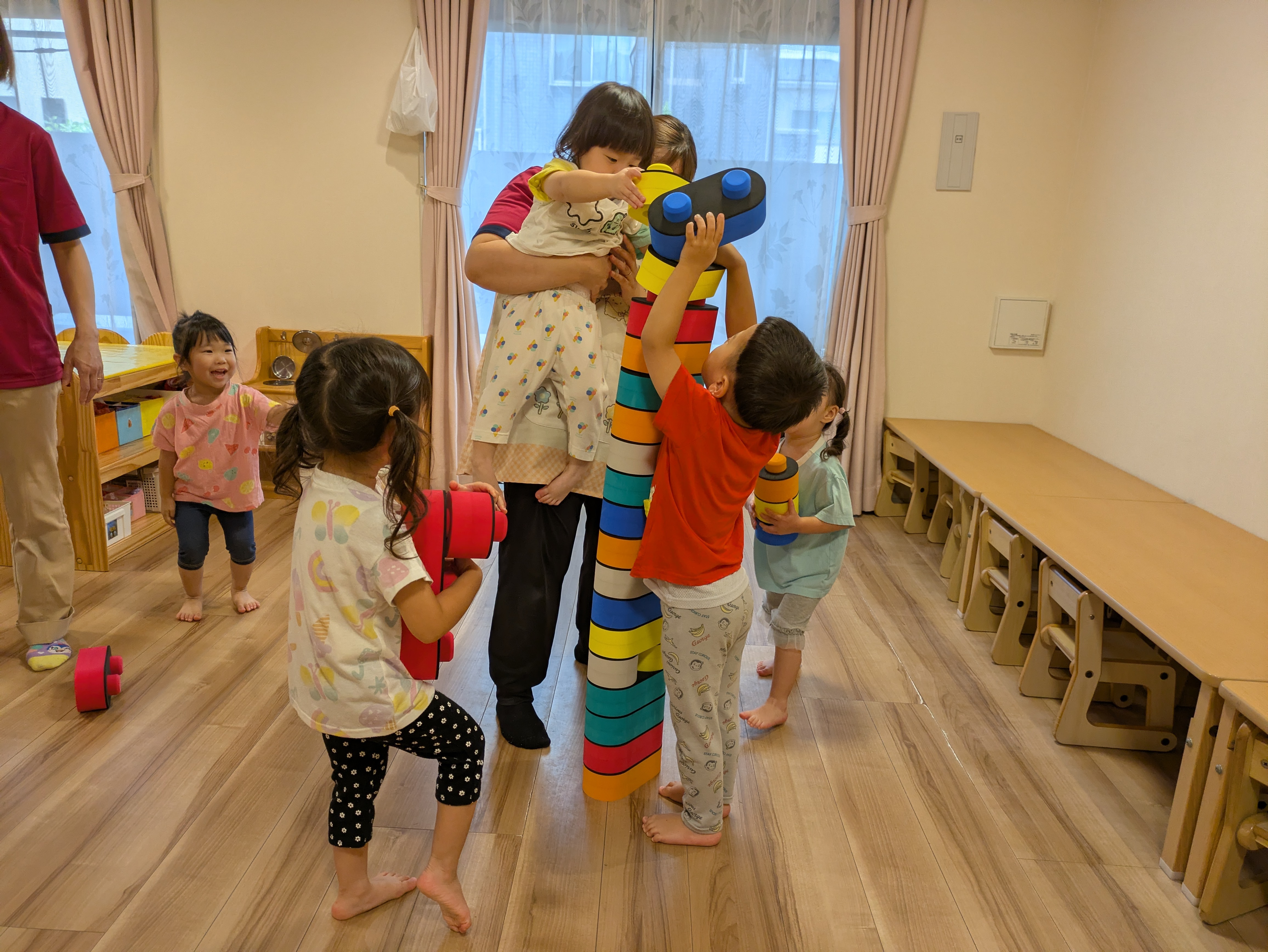 ２歳児　しずく組　大型ソフトブロック