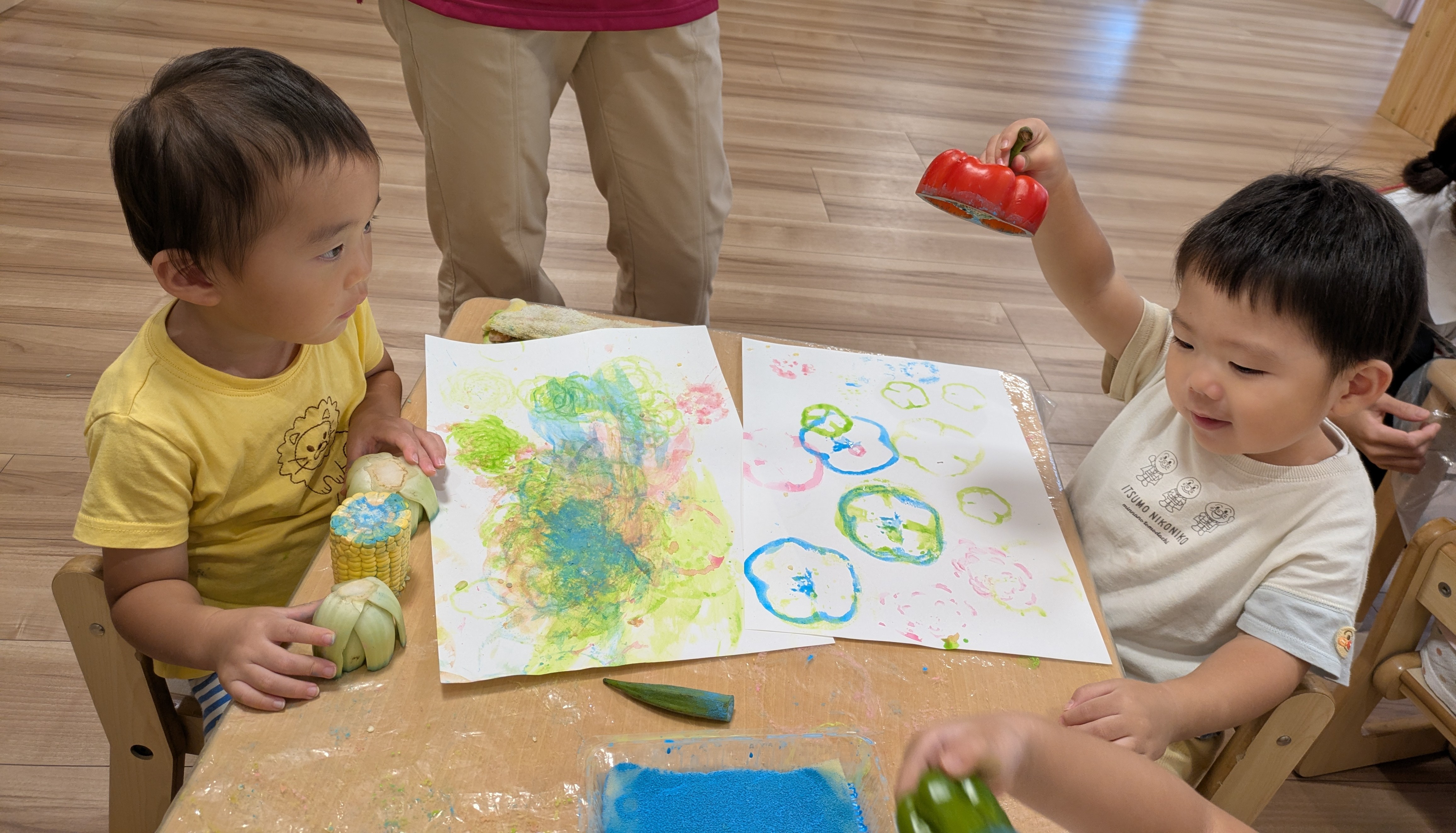 2歳児　夏野菜スタンプの食育