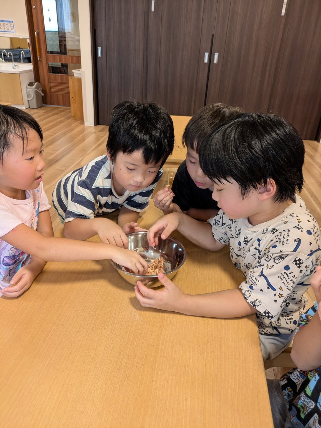 5歳児　だいち組　お出汁のおはなしの食育