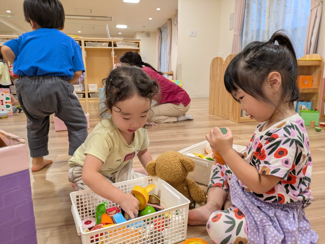 2歳児　しずく組　おともだちといっしょ♡