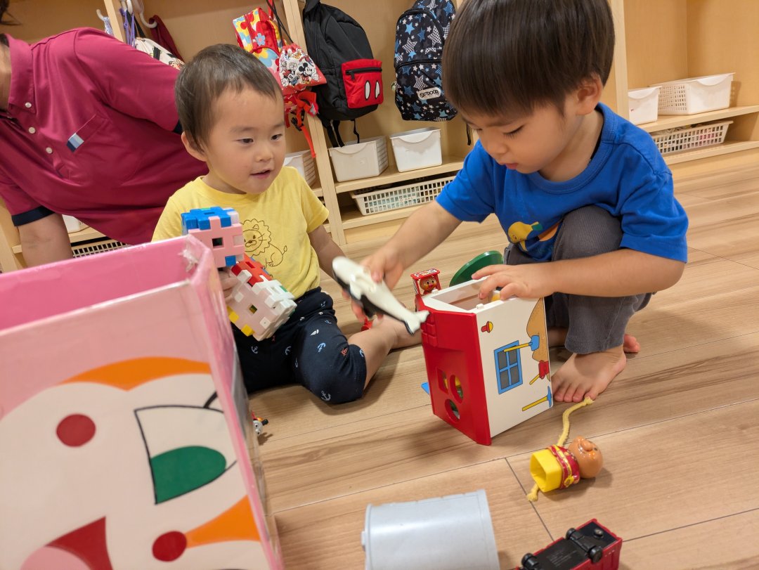 2歳児　しずく組　おともだちといっしょ♡