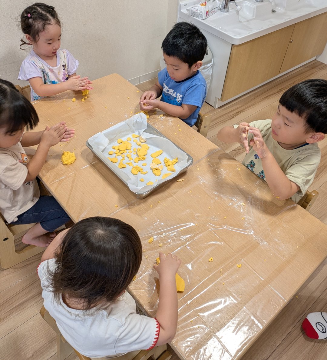 食育　2歳児　しずく組　かぼちゃニョッキづくり