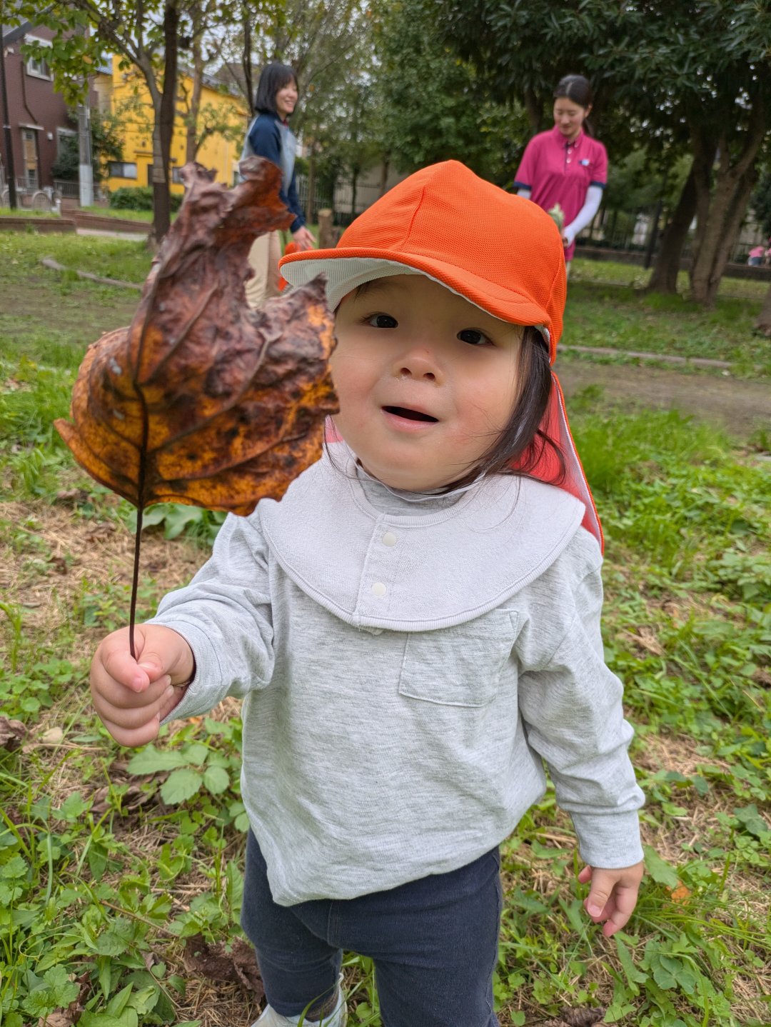 ０歳児　いぶき組　お散歩