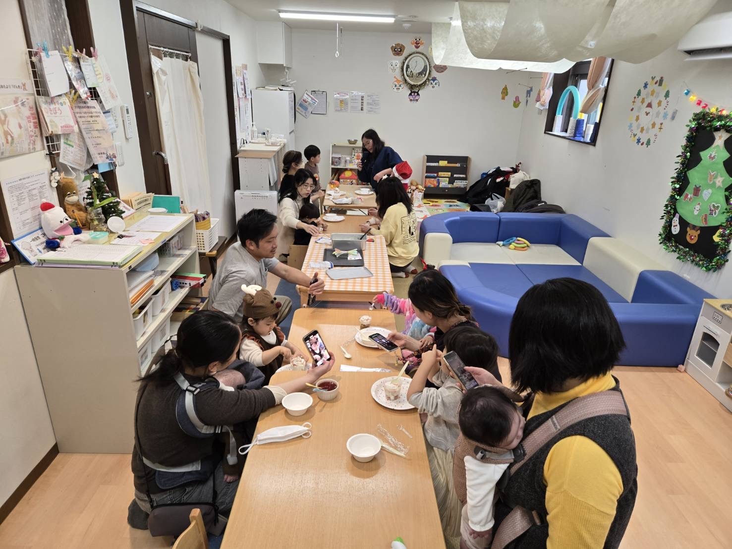 子育てひろば　つどい　「クリスマス会」